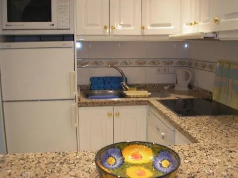 Homely Skol - Pool & Sea Views Apartamento *